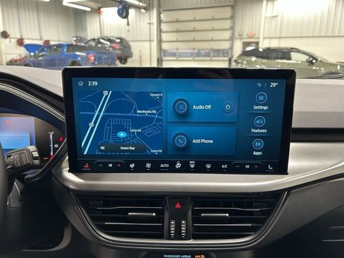 New 2026 Ford Escape SE FWD image 17