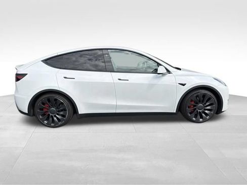Used 2023 Tesla Model Y Performance AWD/4WD image 14