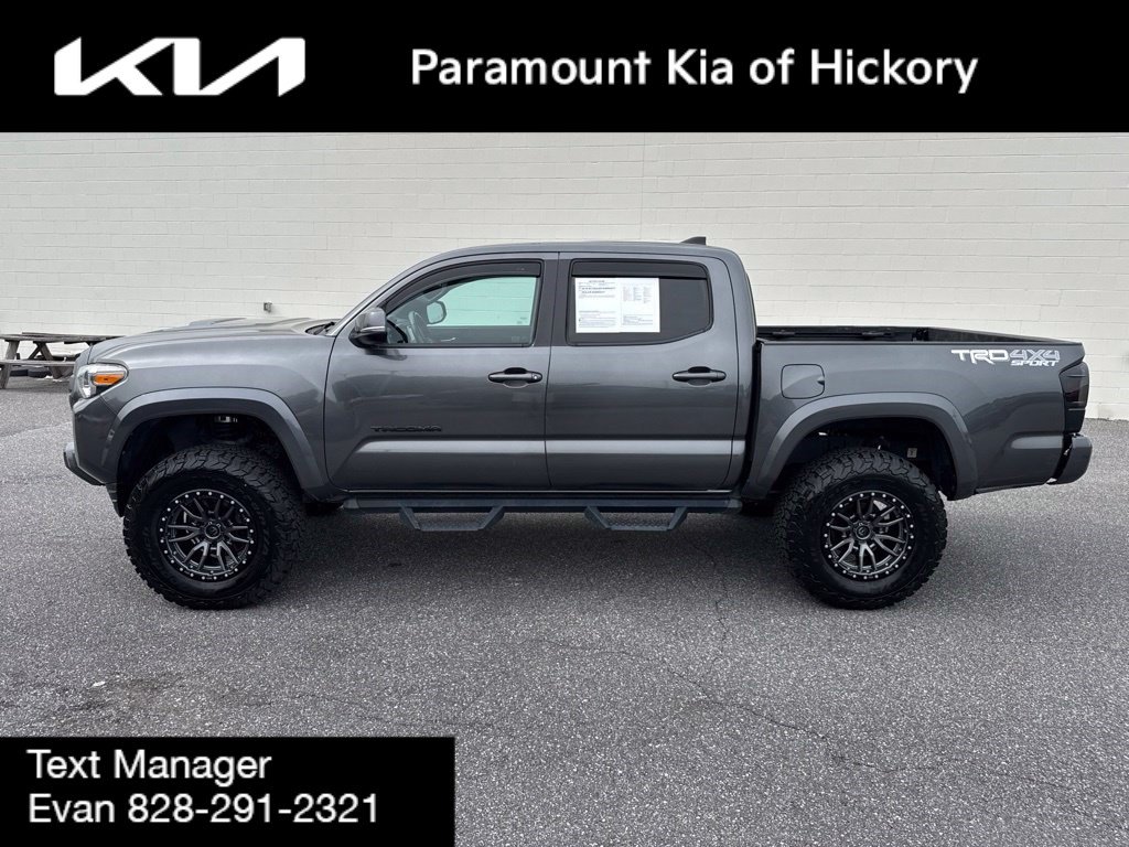Used 2016 Toyota Tacoma TRD Sport w/ Towing Package AWD/4WD image 4