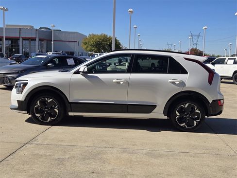 Used 2023 Kia Niro Wind image 4