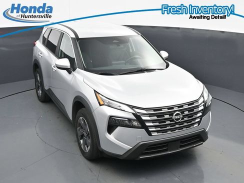 Used 2025 Nissan Rogue SV FWD image 15