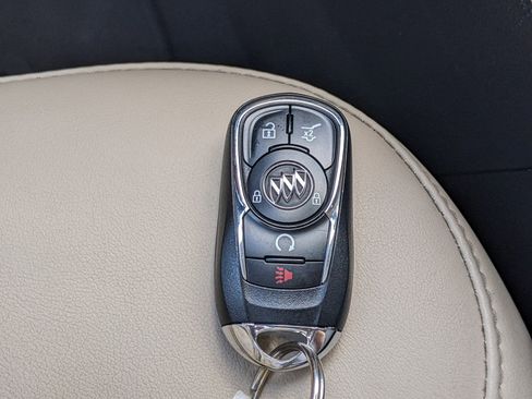 Used 2019 Buick Envision Essence image 30