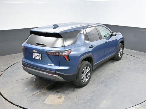 Used 2025 Chevrolet Equinox LT FWD image 29