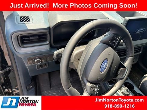 Used 2025 Ford Maverick XLT w/ XLT Luxury Package AWD/4WD image 13