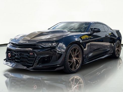 Used 2019 Chevrolet Camaro SS image 12