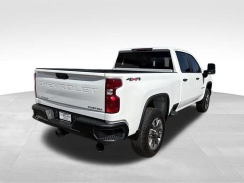 Used 2024 Chevrolet Silverado 2500 Custom w/ Custom Value Package AWD/4WD image 2