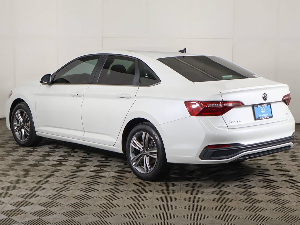 Used 2022 Volkswagen Jetta SE FWD image 8