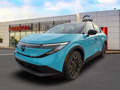 New 2026 Nissan Leaf Platinum+ w/ Cargo Package (Platinum+) image 2