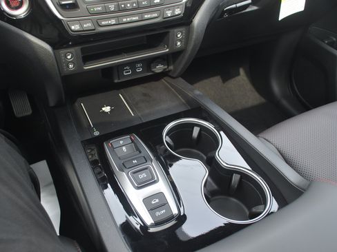 Certified 2026 Honda Ridgeline Black Edition image 24