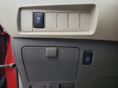 Used 2016 Toyota Sienna LE image 15