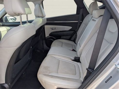 Used 2024 Hyundai Tucson Limited image 13
