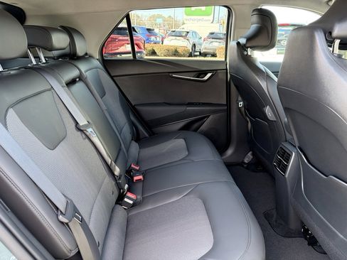 Used 2023 Kia Niro Wind w/ Wind Preserve Package image 23