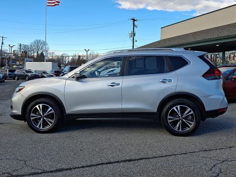 Used 2019 Nissan Rogue SV w/ Premium Package image 7