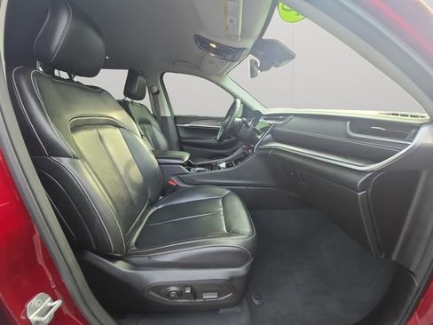 Used 2022 Jeep Grand Cherokee L Limited image 15