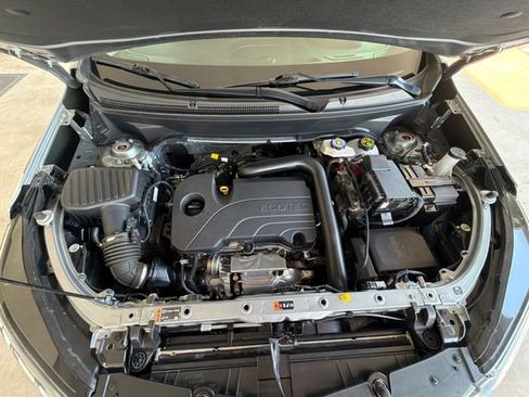 Used 2023 Chevrolet Equinox LS FWD image 26