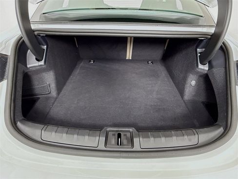 Used 2023 Porsche Taycan image 27