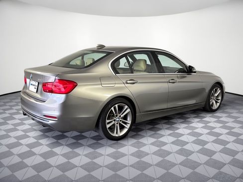 Used 2017 BMW 330i Sedan RWD image 9