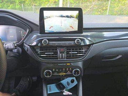 Used 2025 Ford Escape ST-Line FWD image 4