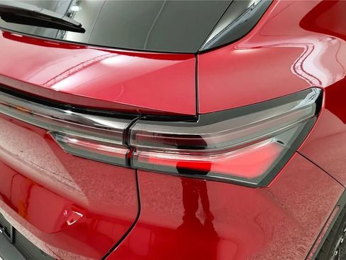 New 2026 Chevrolet Equinox EV LT w/ Midnight Package image 15