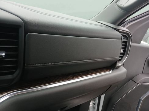 Used 2025 GMC Sierra 1500 Elevation w/ LPO, Elevation Black Package image 45