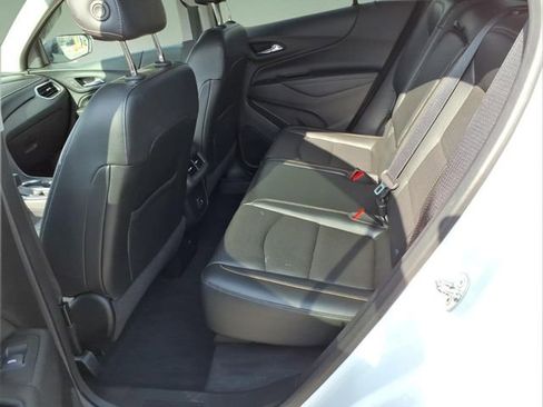 Used 2020 Chevrolet Equinox Premier w/ LPO, Floor Liner Package FWD image 12