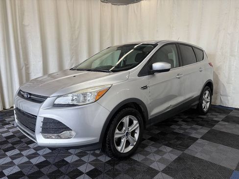 Used 2015 Ford Escape SE AWD/4WD image 2