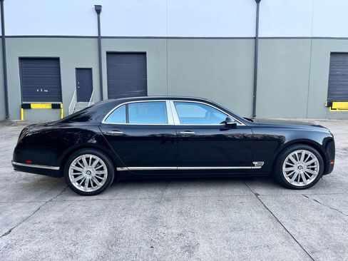 Used 2014 Bentley Mulsanne image 4