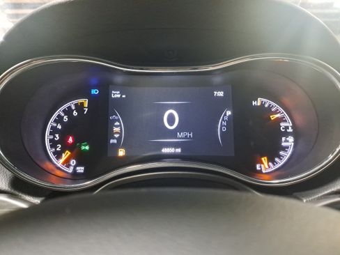 Used 2022 Jeep Grand Cherokee Laredo X RWD image 19