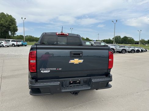 Used 2020 Chevrolet Colorado Z71 AWD/4WD image 4