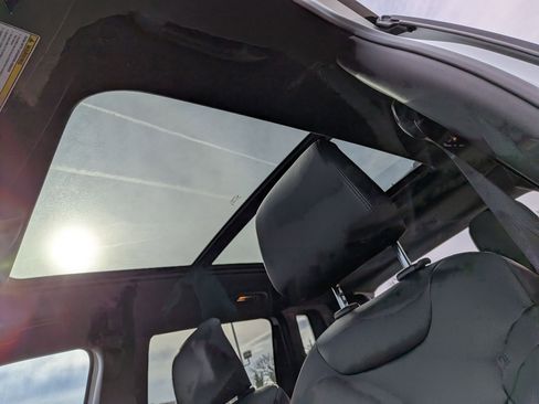 New 2026 Jeep Compass Limited w/ Sun, Sound & Navigation Group image 25