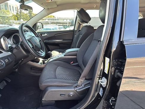 Used 2017 Dodge Journey SXT w/ Comfort/Convenience Group image 22