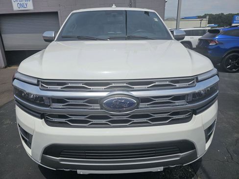 Used 2022 Ford Expedition Platinum image 9