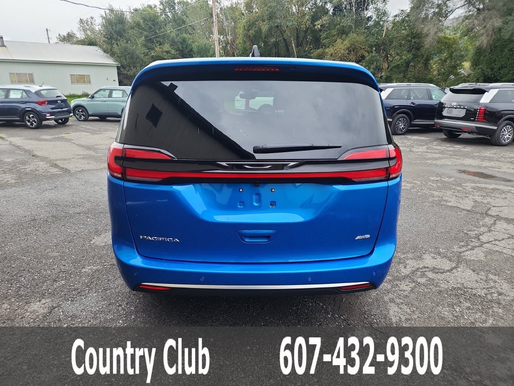 New 2027 Chrysler Pacifica Select AWD/4WD image 7