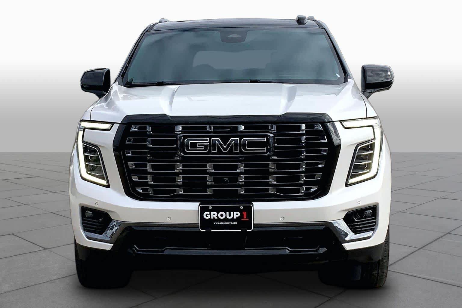 Used 2025 GMC Yukon XL Denali Ultimate w/ LPO, Floor Liner Package AWD/4WD image 4