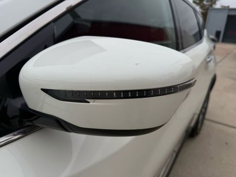 Used 2017 Nissan Murano S w/ Navigation Package image 9