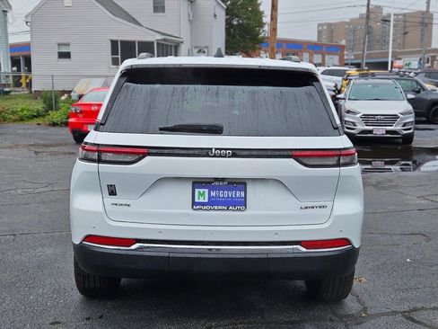 Used 2022 Jeep Grand Cherokee Limited image 4