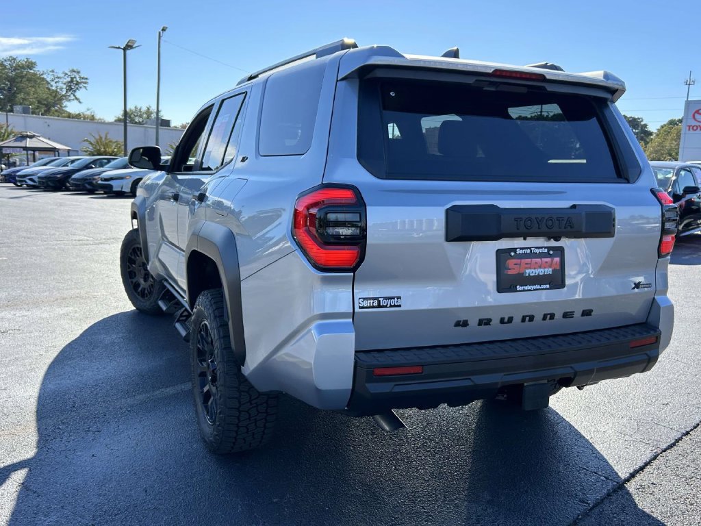New 2026 Toyota 4Runner SR5 AWD/4WD image 5