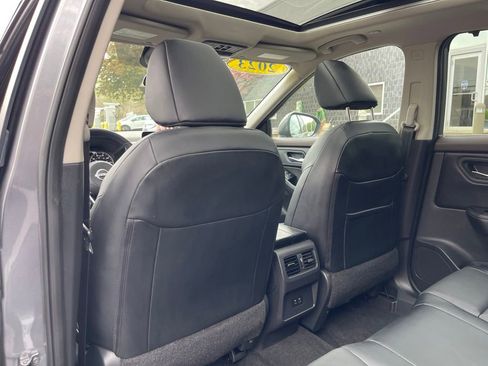 Certified 2023 Nissan Rogue SV w/ SV Premium B Package AWD/4WD image 11