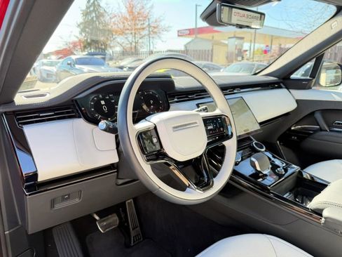 Used 2023 Land Rover Range Rover Sport SE Dynamic image 13