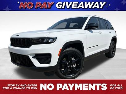 Used 2023 Jeep Grand Cherokee Altitude