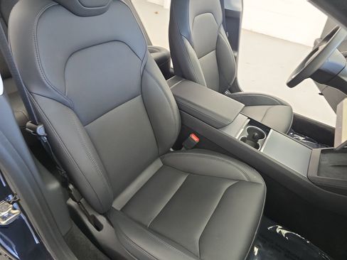 Used 2024 Tesla Model 3 Standard Range image 10