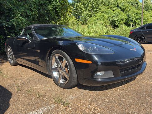 Used 2008 Chevrolet Corvette Convertible w/ Preferred Equipment Group RWD image 3