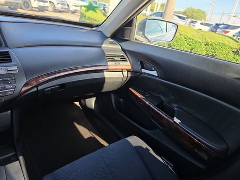Used 2012 Honda Crosstour EX image 9