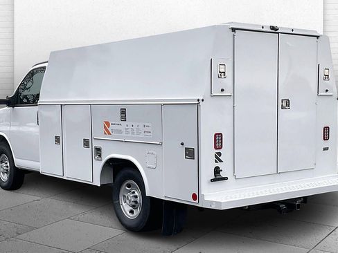 New 2025 Chevrolet Express 3500 w/ Power Convenience Package image 3