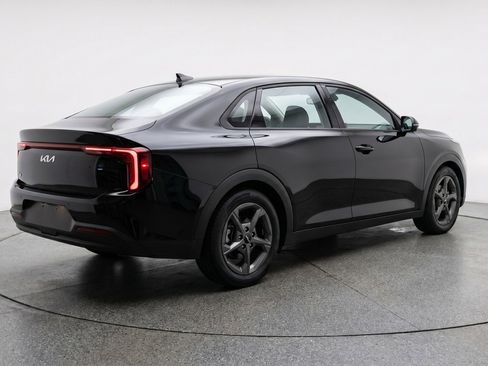 Used 2025 Kia K4 LXS FWD image 9
