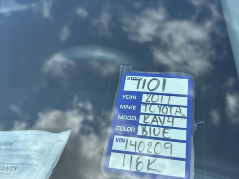 Used 2017 Toyota RAV4 LE image 14