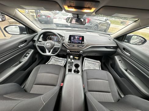 Used 2025 Nissan Altima 2.5 SV image 20