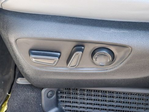 Used 2022 Toyota Sienna XLE w/ XLE Plus Package image 23