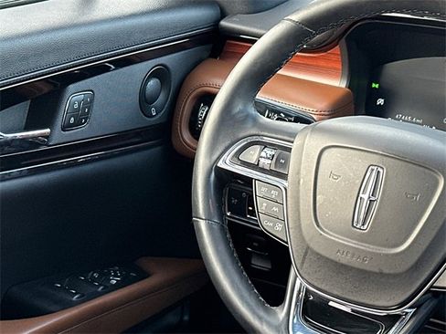 Used 2022 Lincoln Nautilus Reserve w/ Equipment Group 201A image 22