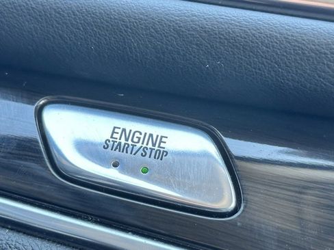 Used 2019 Buick Enclave Essence image 17